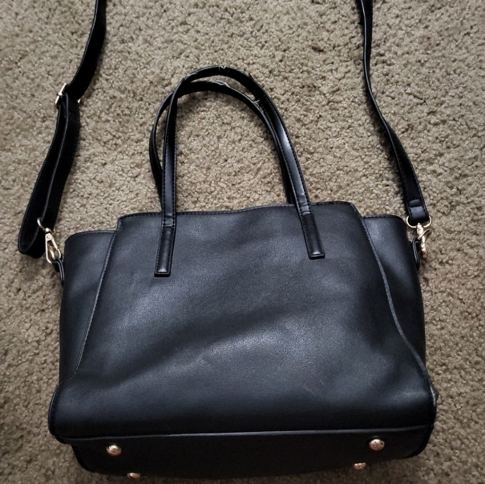 Black purses - Picture 4 of 6